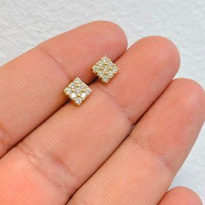 CZ Square 10K Solid Gold Stud Earrings for Womens Ladies / Aretes en Oro Solido.